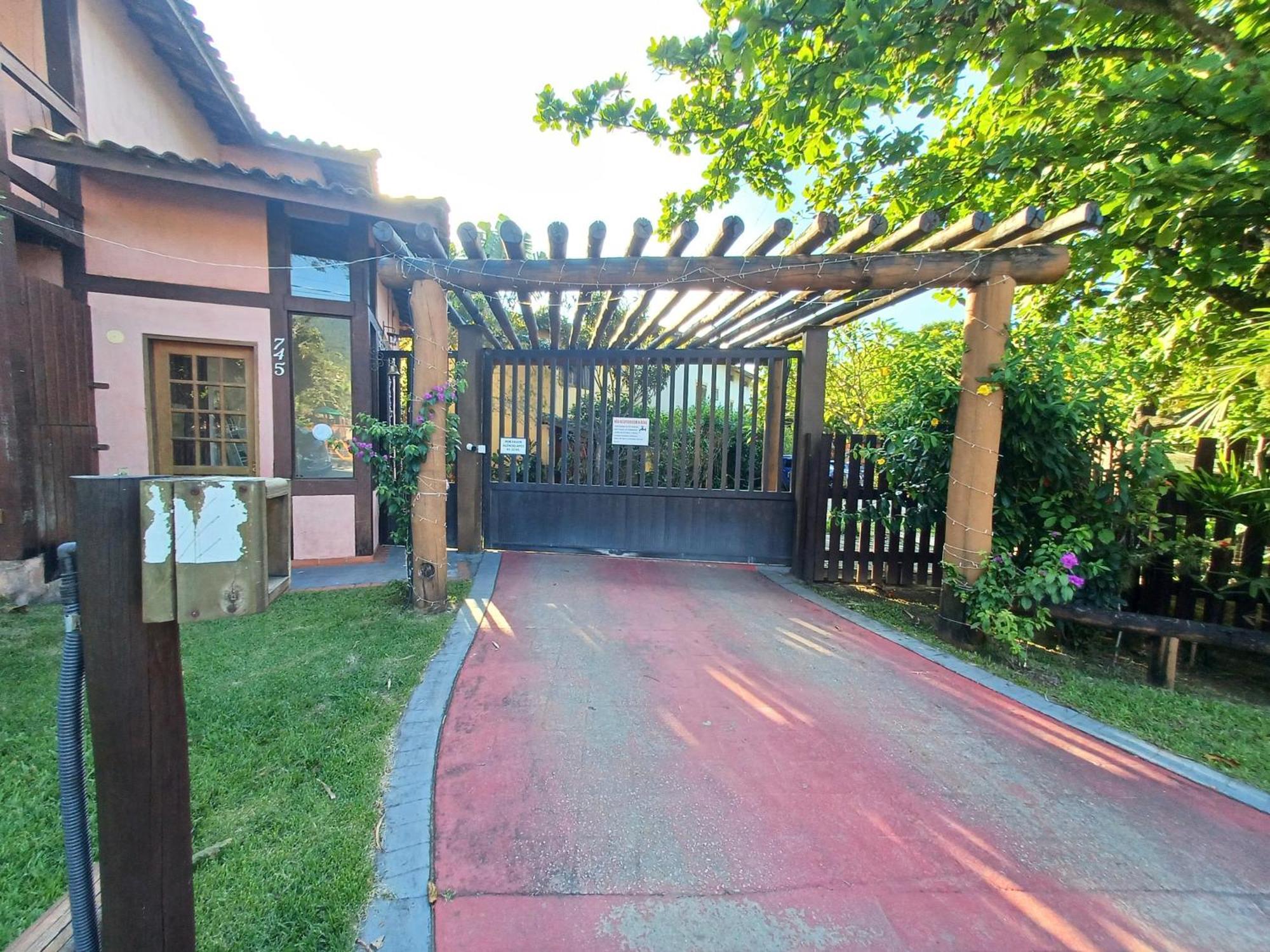 De Frente Piscina Ilhabela